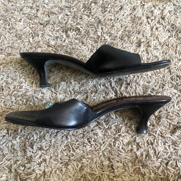 DONALD J PLINER Turquoise Buckle Kitten Heels - Picture 4 of 9